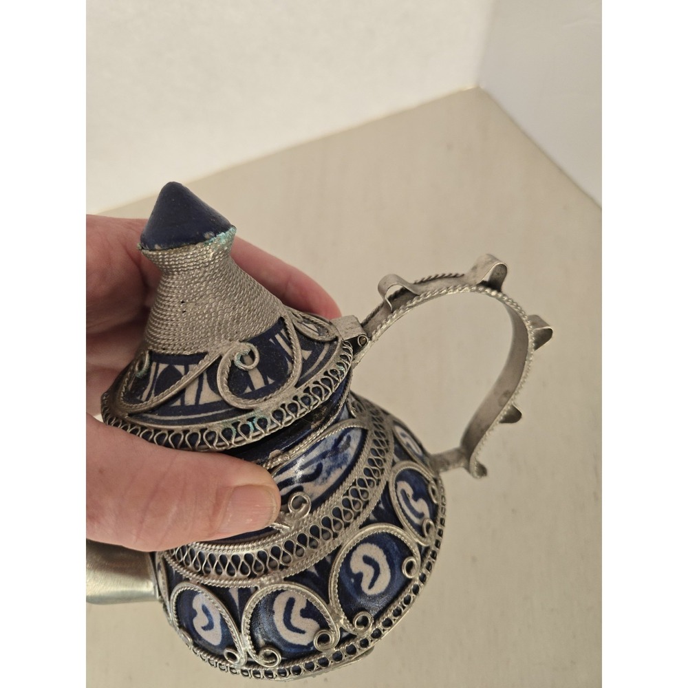 Moroccan Teapot Ceramic Silver Tone Filigree Vintage Blue & White Ceramic 6.5" - Picture 14 of 16